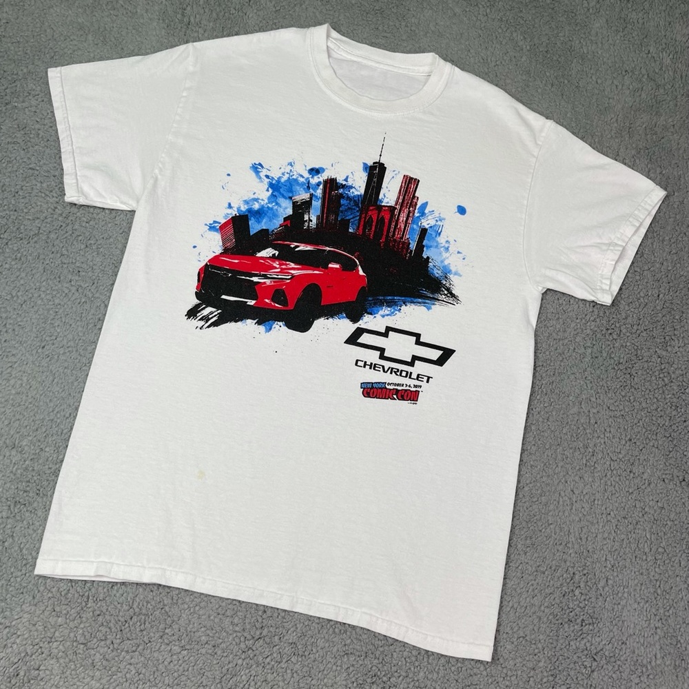 Graphic tee